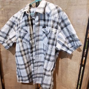 Wrangler ss XL button down men's shirts.